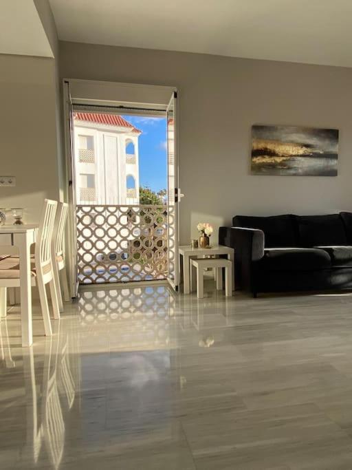 Lovely Tona Torremolinos Exterior photo